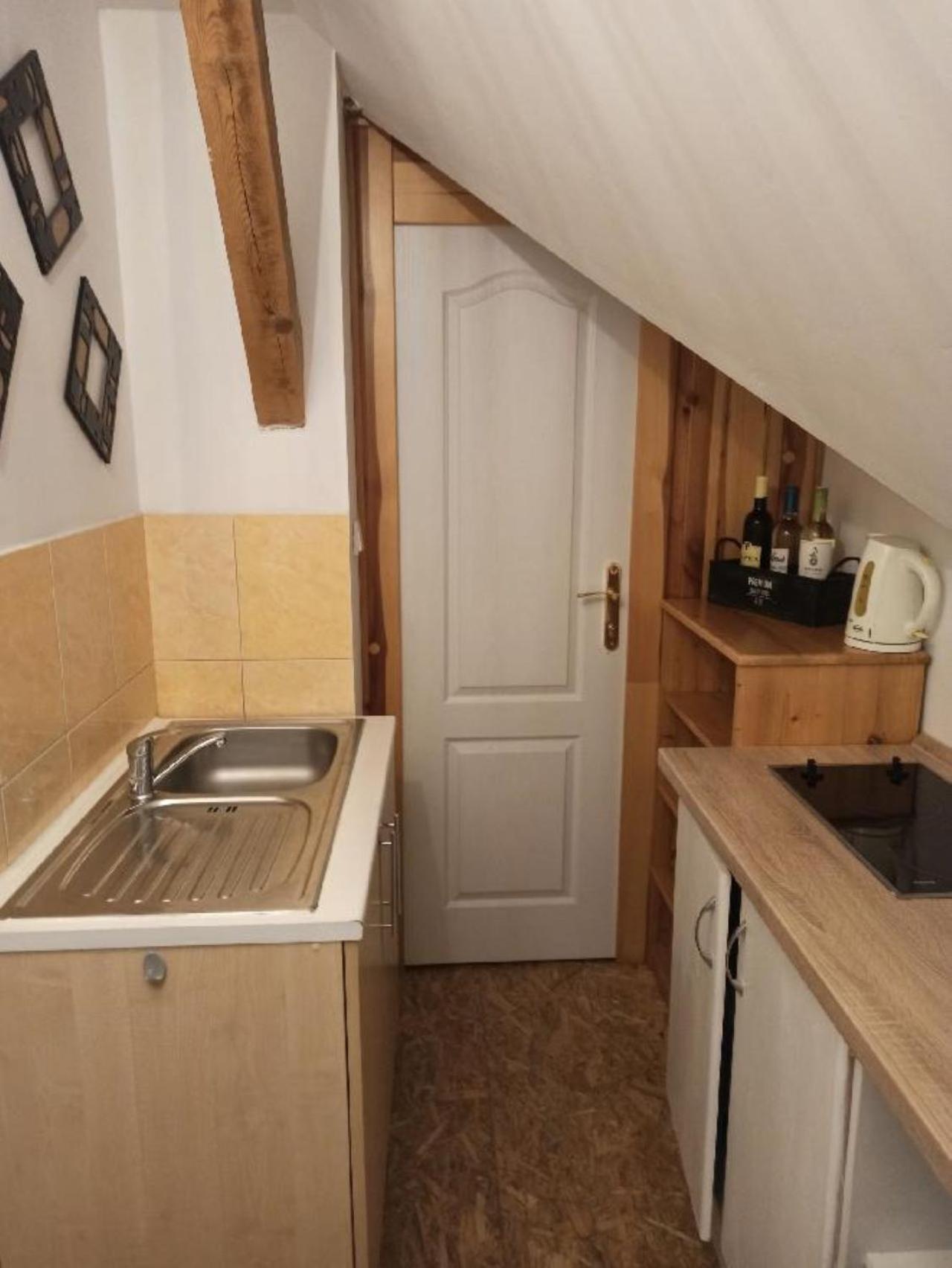 Apartmany Ziakova - Ubytovani Nove Hrady 111 מראה חיצוני תמונה