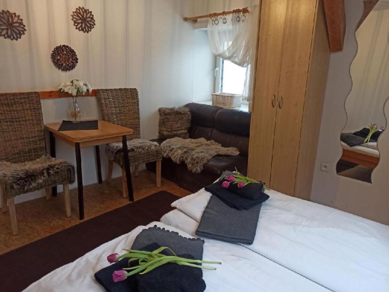 Apartmany Ziakova - Ubytovani Nove Hrady 111 מראה חיצוני תמונה