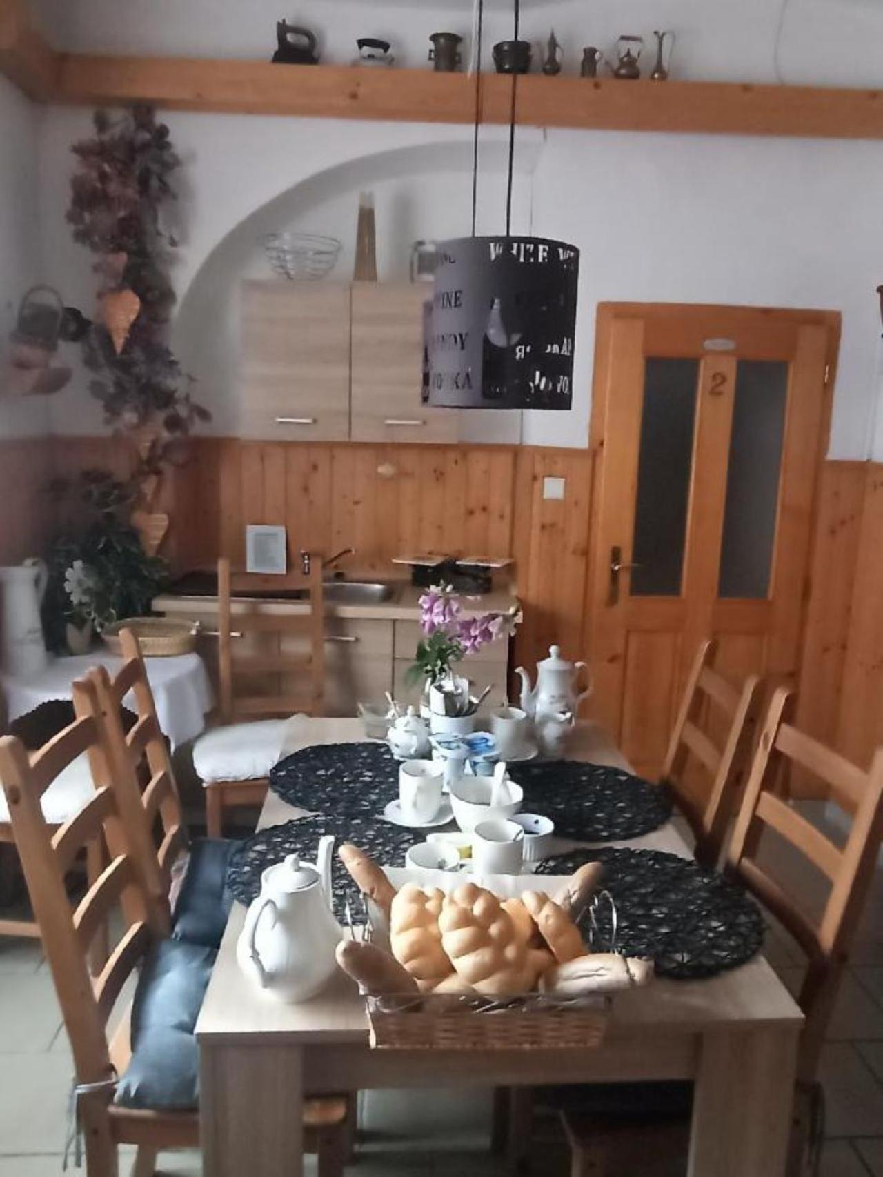 Apartmany Ziakova - Ubytovani Nove Hrady 111 מראה חיצוני תמונה